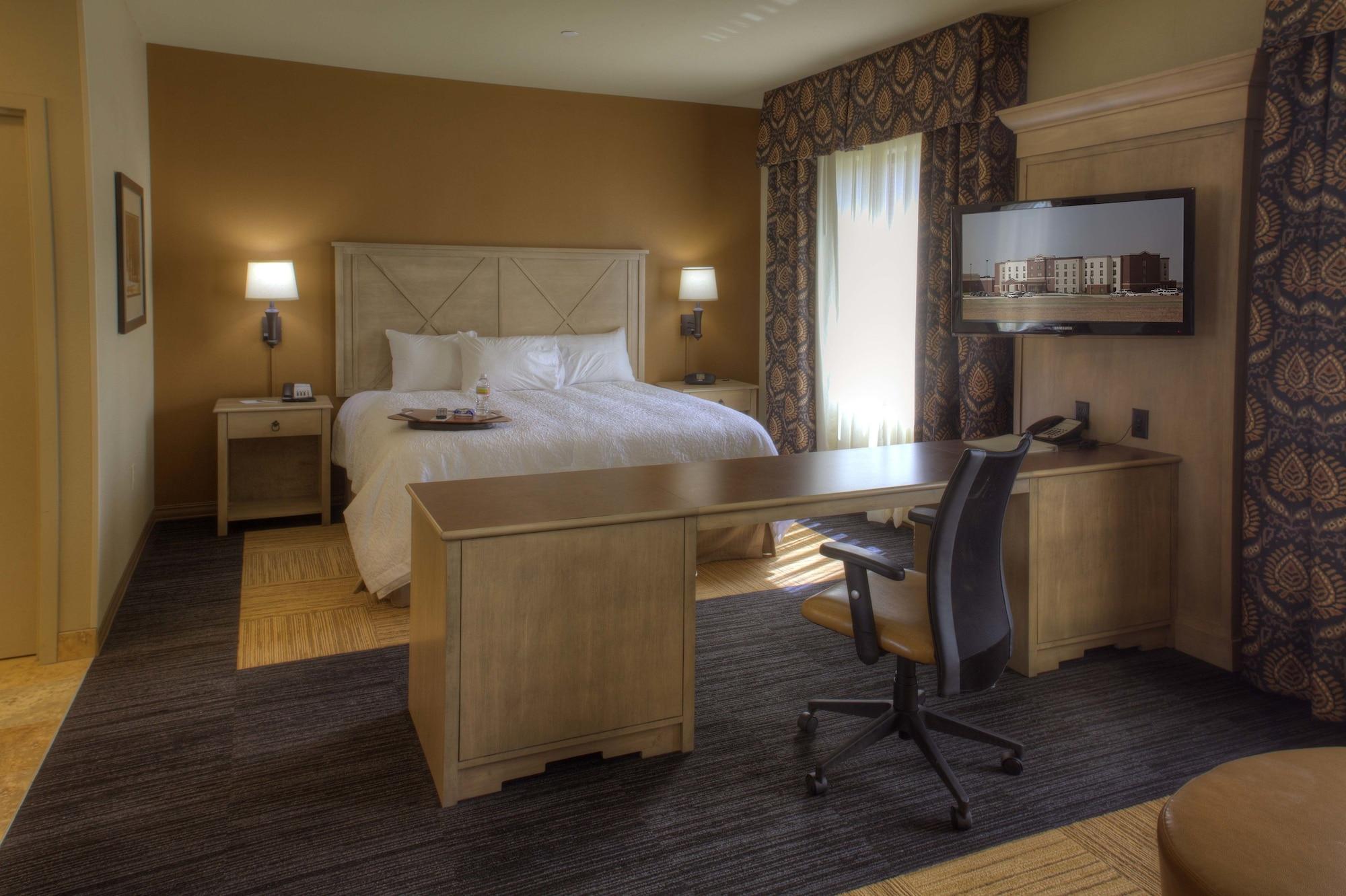Hampton Inn & Suites Dodge City Boot Hill Casino Esterno foto