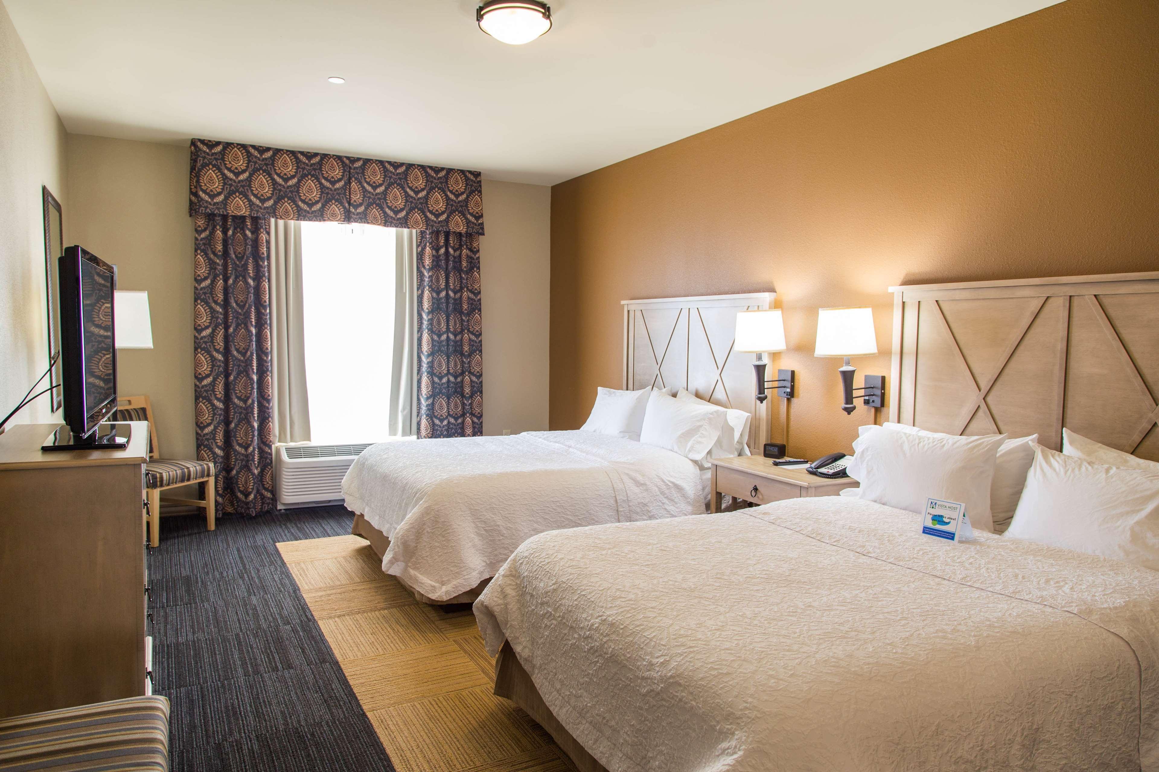 Hampton Inn & Suites Dodge City Boot Hill Casino Esterno foto