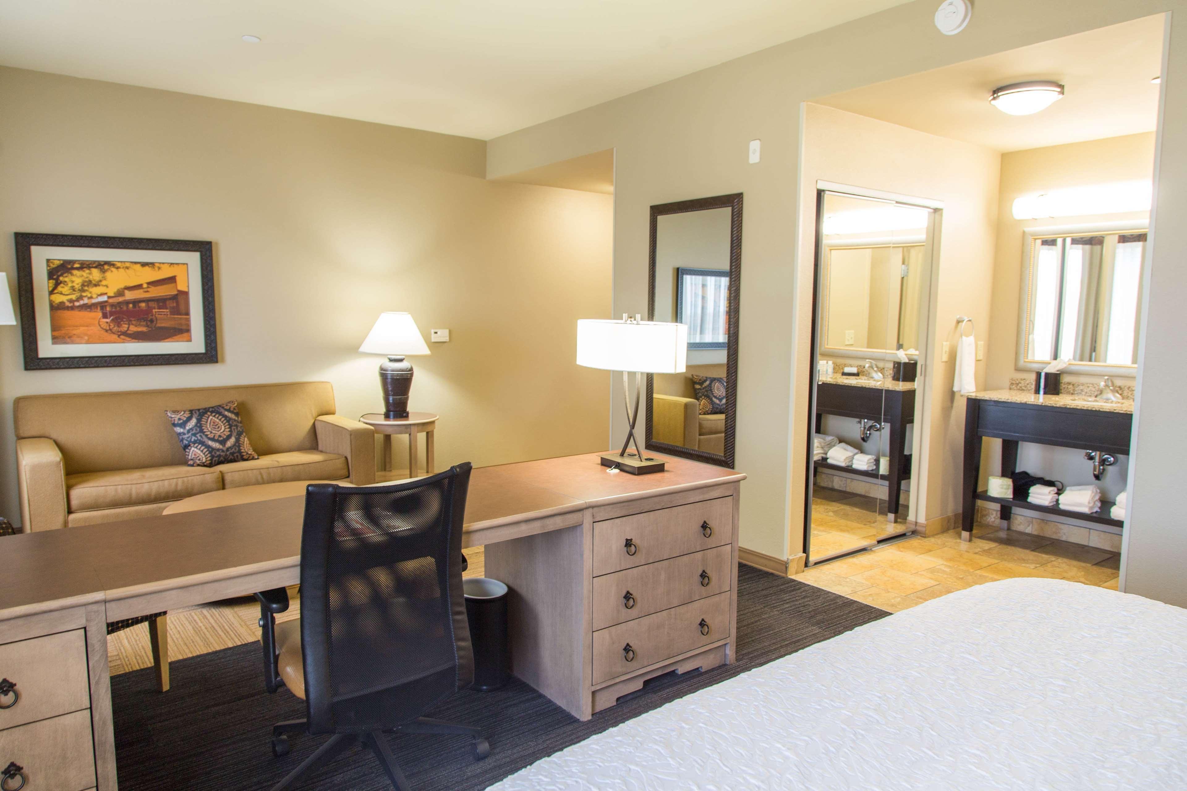 Hampton Inn & Suites Dodge City Boot Hill Casino Esterno foto